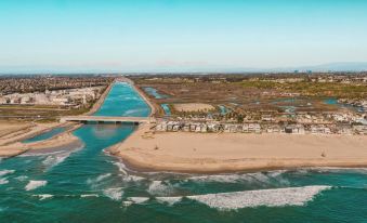 ONeill I by AvantStay Coastal Paradise Steps from Beach Modern Decor