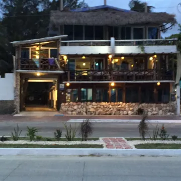 Azul Hotel & Restaurante