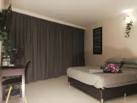 Live Com Hotel Hotels in Plentong