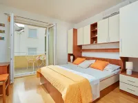 Apartments Zelic Tucepi Hotels in Tucepi