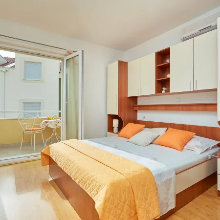Apartments Zelic Tucepi Hotels in Tučepi