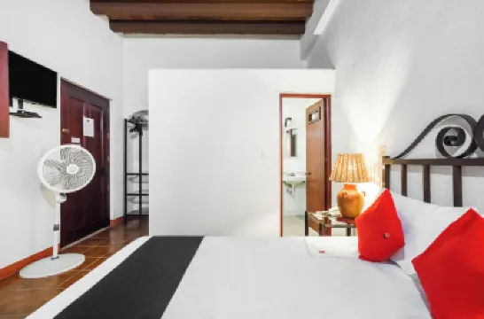 Capital O 埃爾尼託旅館 酒店