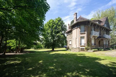 Demeure du saule Madame Hôtels à : Thieux