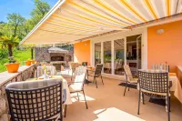 Villa Nada Hotels in Opric