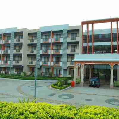 5 Falls Resort Hotel Exterior