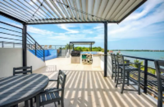 Sunset Gecko Condos - Unit 1A