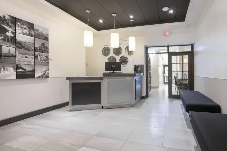 Unilofts Grande-Allée Отели рядом с достопримечательностью «Rue Sainte-Anne»