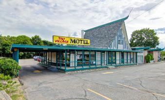 Tiki Village Inn