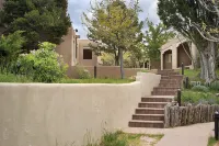 Fort Marcy Suites by All Seasons Resort Lodging