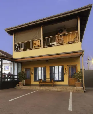 Marle' Lodge Bed & Breakfast