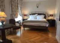 Hôtel de Londres Hotels in Nemours