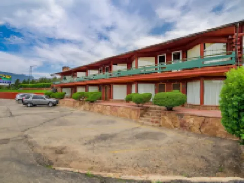 Discovery Lodge Hotels in Larimer County