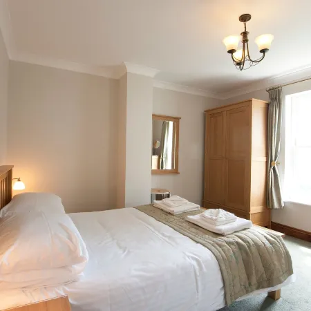 Green Acres Cottages فنادق في بار
