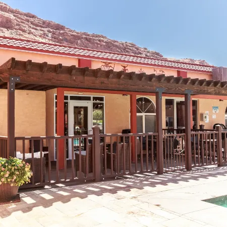 Aarchway Inn