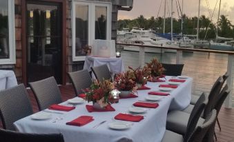 Tamarind Reef Resort Spa & Marina