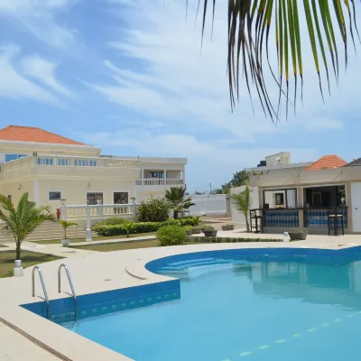 Hôtel Résidence Madiba Hotels near Paroisse Sainte Lucie de Baguida