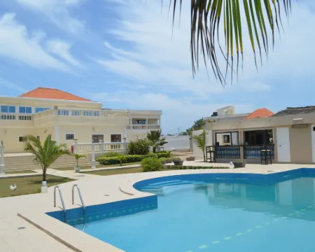 Hôtel Résidence Madiba Hotels in Golfe