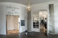 Fredensborg Store Kro Hotels in Græsted