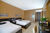8 Suites by Fat Jimmy's Hotel a Talisay