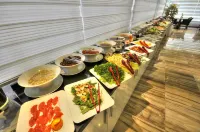 金色豪華酒店 - 早餐