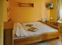 Western Penzion Hotels near Mausoleum of Andrew Hlinka