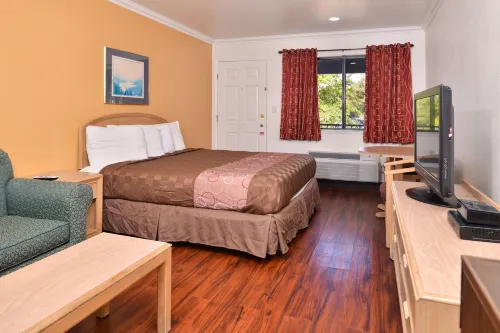Americas Best Value Inn & Suites Clearlake Wine Country Hotels in Cobb