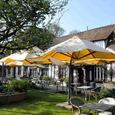 Logis Hôtel, Restaurant & Spa de la Vieille Ferme Hotel Exterior
