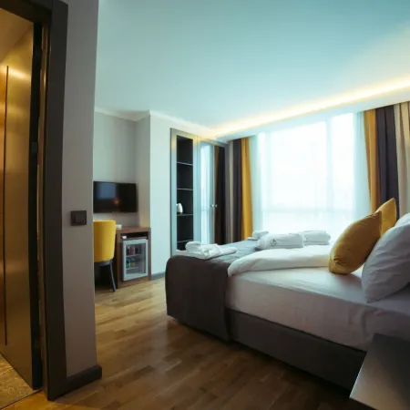 Ankacity Suit Flat