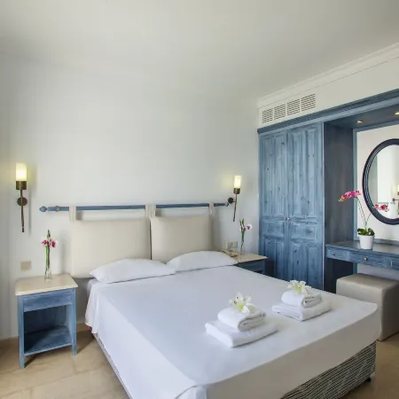 Nausicaa Luxury Villas by Louis Hotels