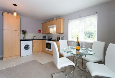 Quiet 2 Bedroom Apartment in Headington, Close to Oxford Hospitals & Brookes University