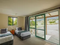 Rainforest Motel Hotels in Fox Glacier
