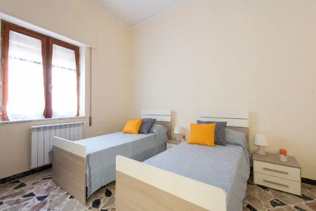 Casetta Vista Mare in Piazza a Mondello Отели рядом с достопримечательностью «Mondello»