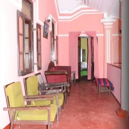 Villa Sunshine Hotel