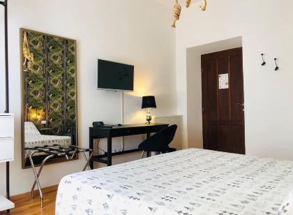 House of Trento - No Reception