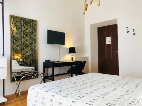 House of Trento - No Reception
