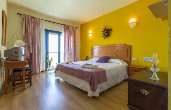 勞斯坦帕鋭歐斯酒店