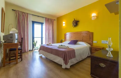 Hotel Los Templarios - Mountain view