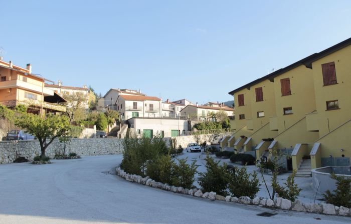 4Flats in Orto Di Venanzio