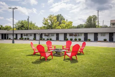 Butler Inn Hotel di 