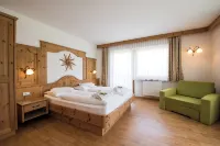 Garni Hotel Bel Vert Hotels in Selva