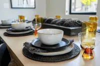 ジョーダネル バイ アバントステイ ネクスト トゥ ザ レザーバー！