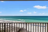 Beachfront Breeze by Avantstay Beachfront Condo