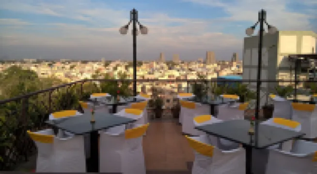 Hotel Supreme