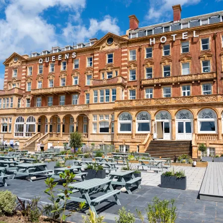 The Queens Hotel Portsmouth Отели рядом с достопримечательностью «Порт Солент»