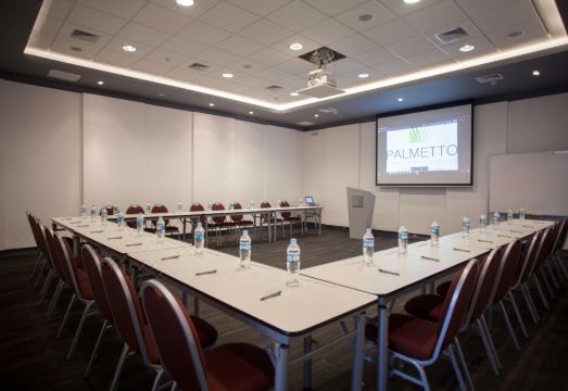 팔메토 호텔 주변 거리