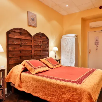 Hotel Victor Hugo Nice Отели рядом с достопримечательностью «Бомет»