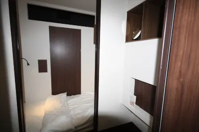 호텔 캐빈 스타일 - 남성 전용  호텔