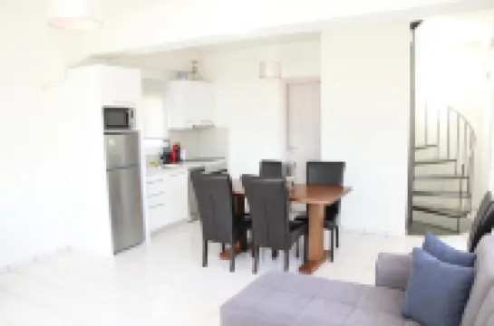 ホリデイ ラグジュアリー ヴィラス