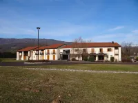 Hotel Canova Các khách sạn gần Chiesa Parrocchiale di San Giorgio in Castelli