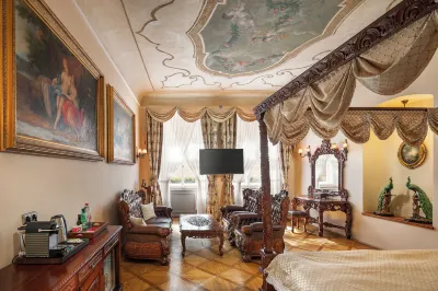 Iron Gate Hotel & Suites Prague by Bhg Hotel in zona Orologio astronomico di Praga